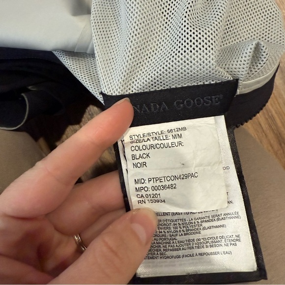 Canada Goose - Wascana Shell Hooded Rain Jacket - Black - Picture 16 of 16